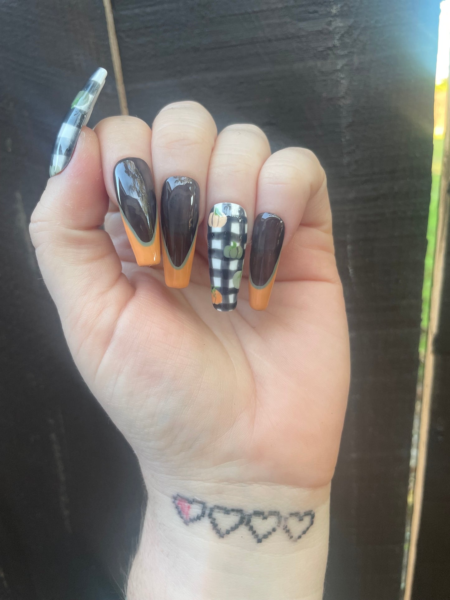 Plaid Pumpkin Press-Ons